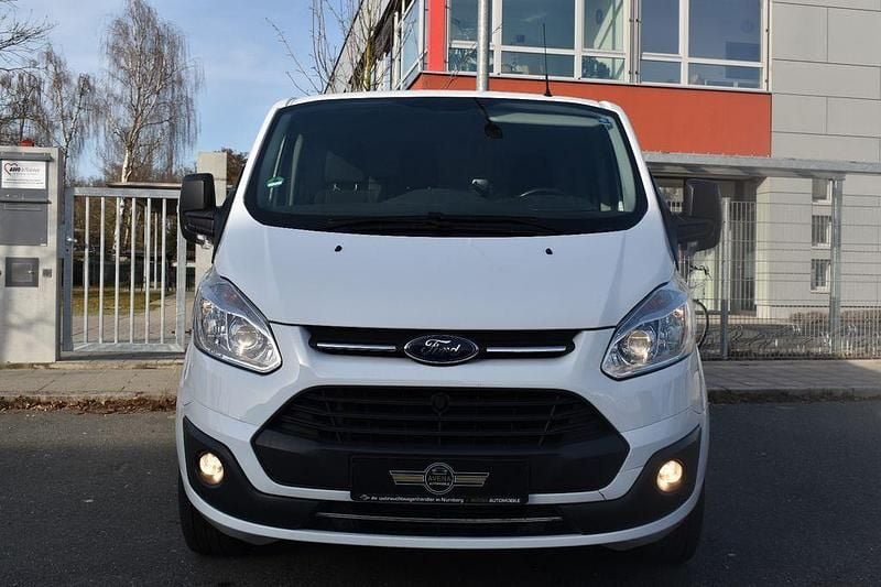 Gebraucht Ford Transit Custom 105 PS (77 kW) 2017 Weiß Van / Kleinbus