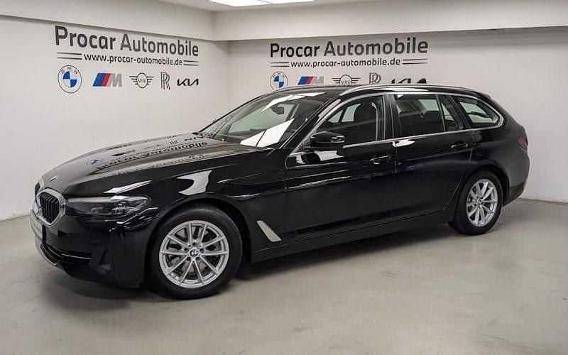 Gebraucht BMW 520 Sport Line 190 PS (139 kW) 2022 Schwarz Kombi