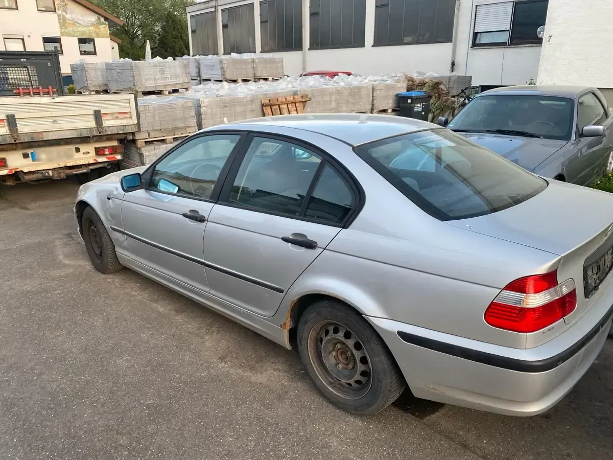 Gebraucht BMW 316 116 PS (85 kW) 2002 Silber Limousine
