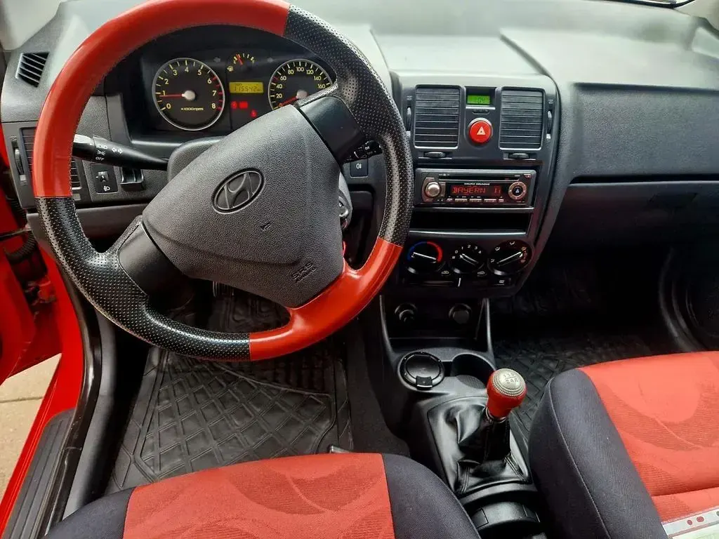 Gebraucht Hyundai Getz 67 PS (49 kW) 2009 Rot Kleinwagen