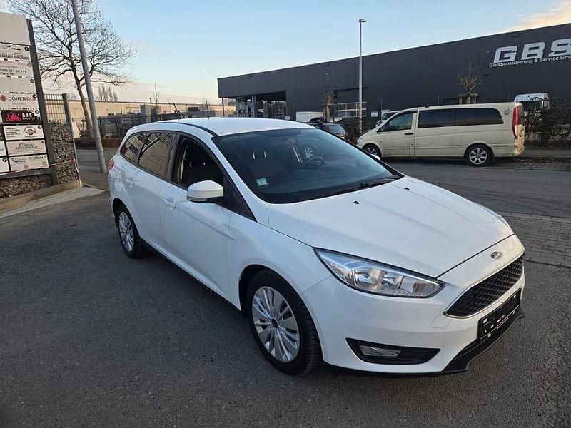 Gebraucht Ford Focus Business Edition 120 PS (88 kW) 2018 Frostweiß Limousine