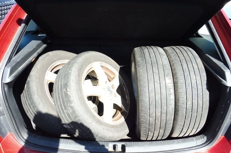 Gebraucht Skoda Rapid Ambition 86 PS (63 kW) 2014 Rot Limousine