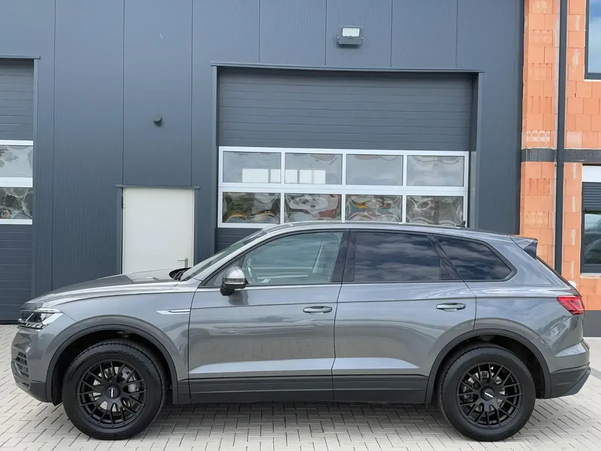 Gebraucht VW Touareg 286 PS (210 kW) 2018 Grau SUV