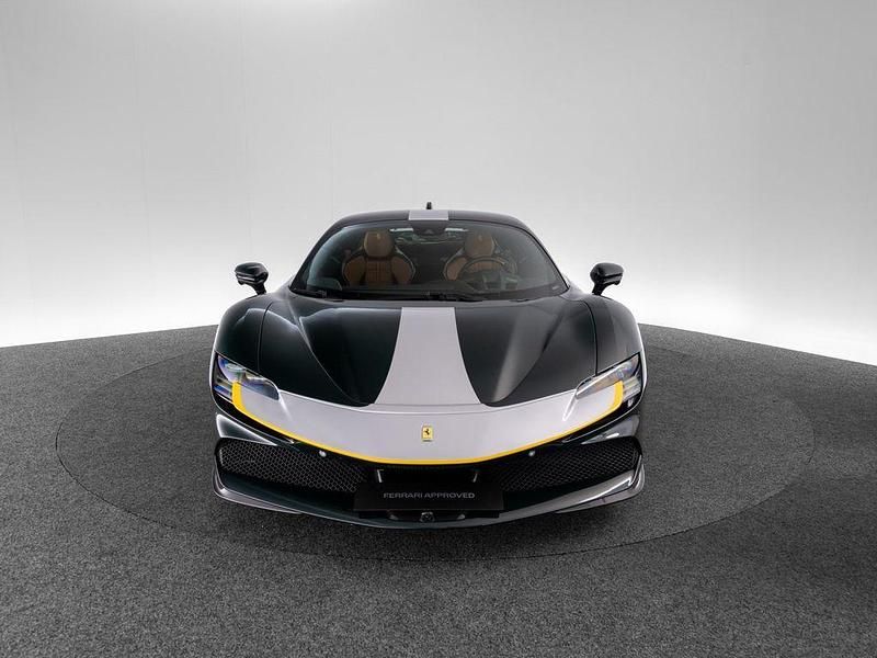 Gebraucht Ferrari SF90 999 PS (734 kW) 2023 Verde british green Coupé