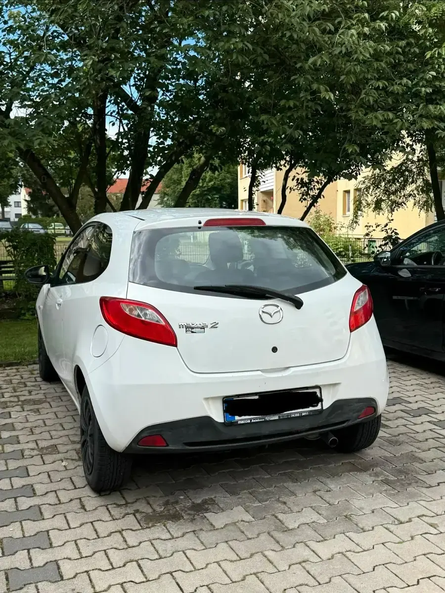 Gebraucht Mazda 2 Inclusive 86 PS (63 kW) 2019 Weiß Limousine