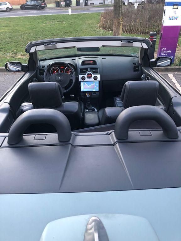 Silber Gebraucht 2005 Renault Mégane Cabriolet Privilege Cabrio | 2.000 € (Fairer Preis) - Bild 1/4