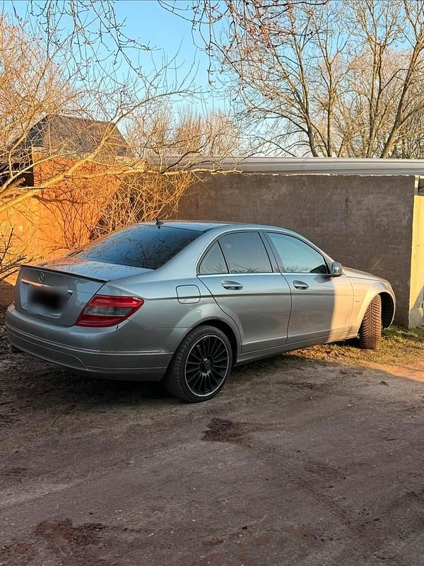 Gebraucht Mercedes C220 170 PS (125 kW) 2009 Limousine