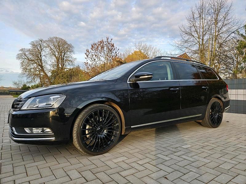 Schwarz Gebraucht 2015 VW Passat Kombi | 7.100 € (Superpreis) - Bild 1/4