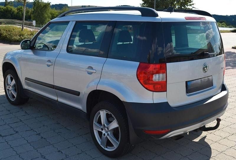 Gebraucht Skoda Yeti Plus Edition 105 PS (77 kW) 2011 Silber SUV
