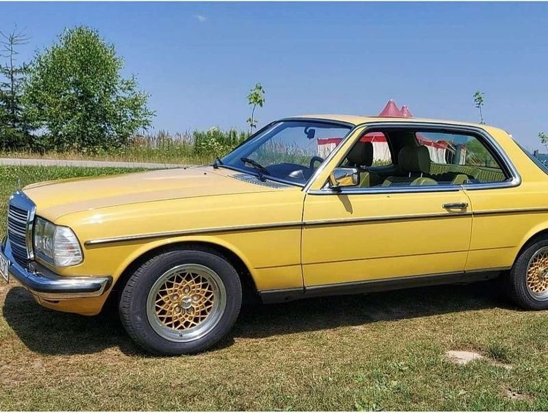 Gelb Gebraucht 1980 Mercedes 280 Coupé | 20.900 € - Bild 1/4