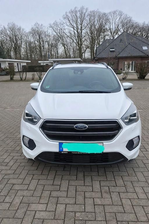 Gebraucht Ford Kuga ST-Line 179 PS (131 kW) 2017 Weiß SUV