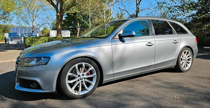 Gebraucht Audi A4 2010 Grau Limousine