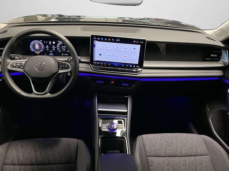 Gebraucht VW Tayron Life 193 PS (141 kW) 2025 Grenadillschwarz metallic (metallic) SUV