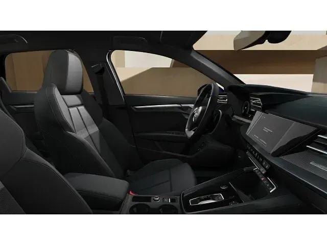 Gebraucht Audi A3 Sportback e-tron Comfort 204 PS (150 kW) 2026 Navarrablau metallic Kleinwagen