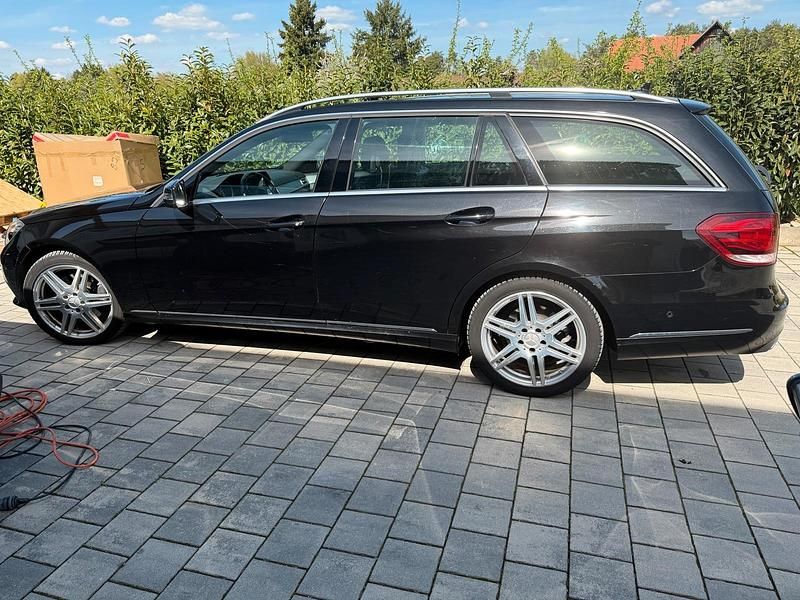 Second-hand Mercedes E250 2014 Negru Break