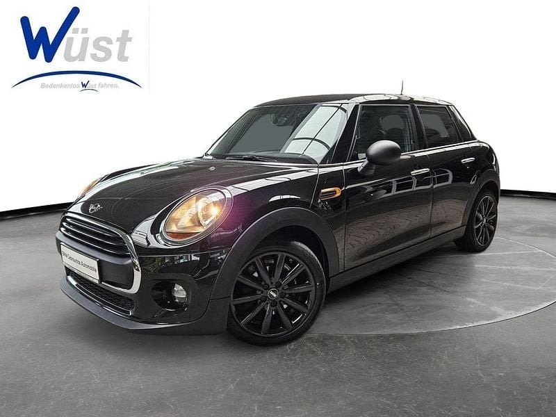 Gebraucht Mini ONE Pepper 102 PS (75 kW) 2018 Midnight black Kleinwagen