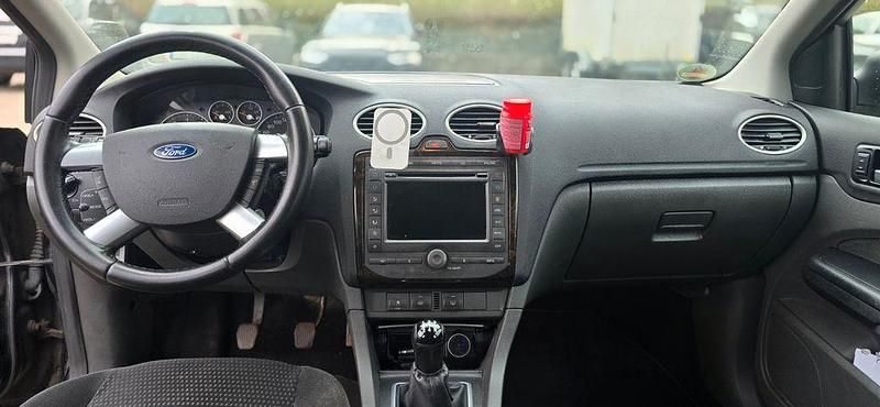 Gebraucht Ford Focus Ghia 145 PS (106 kW) 2005 Schwarz Limousine