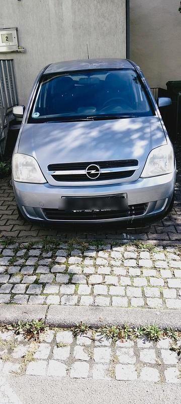 Grau Gebraucht 2004 Opel Meriva Van / Kleinbus | 550 € (Superpreis) - Bild 1/4