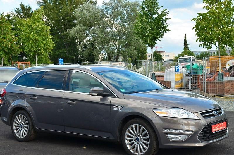 Gebraucht Ford Mondeo 163 PS (119 kW) 2013 Braun Kombi