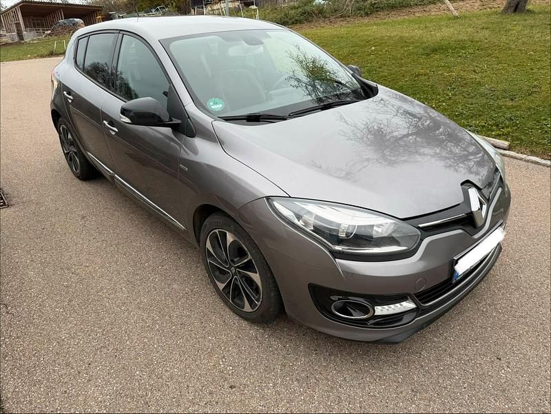 Grau Gebraucht 2014 Renault Mégane Coupé Bose Edition Coupé | 5.400 € - Bild 1/4