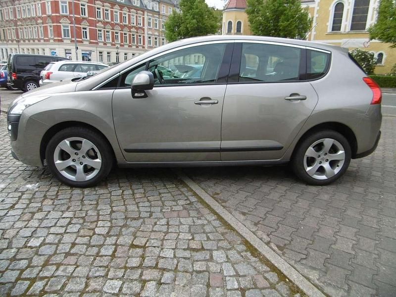 Gebraucht Peugeot 3008 Premium 156 PS (114 kW) 2013 Vapor grey SUV