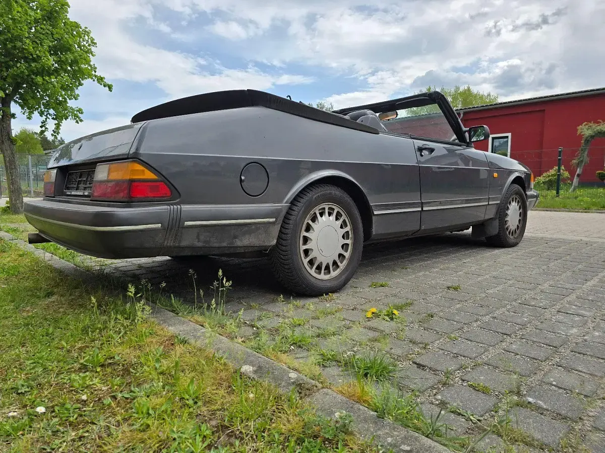 Usata Saab 900 Cabriolet 160 CV (117 kW) 1991 Grigio Cabrio
