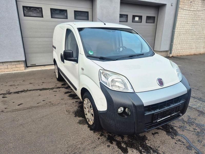 Gebraucht Fiat Fiorino 95 PS (69 kW) 2011 Weiß Van / Kleinbus