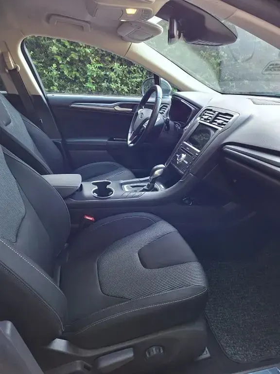 Gebraucht Ford Mondeo Titanium 188 PS (138 kW) 2019 Grau Limousine