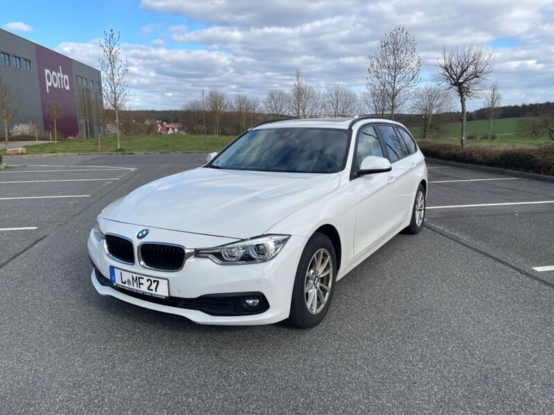 Weiß Gebraucht 2016 BMW 320 Kombi | 15.750 € (Fairer Preis) - Bild 1/4