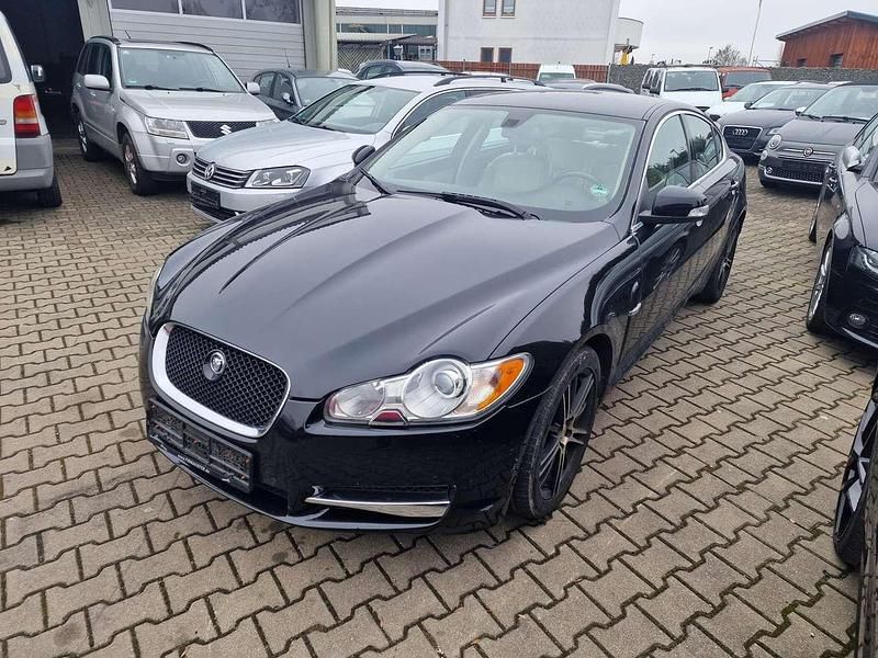 Schwarz Gebraucht 2011 Jaguar XF Luxury Limousine | 4.350 € (Superpreis) - Bild 1/4
