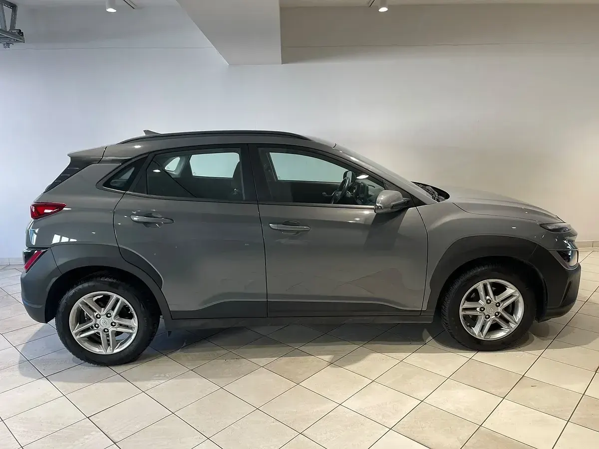 Gebraucht Hyundai Kona 120 PS (88 kW) 2023 Grau SUV