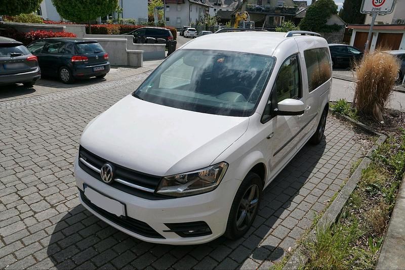 Second-hand VW Caddy 116 CP (85 kW) 2017 Alb Monovolum