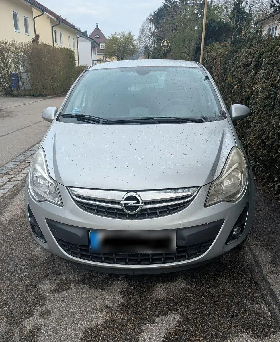 Gebraucht Opel Corsa Active 87 PS (63 kW) 2013 Silber Kleinwagen