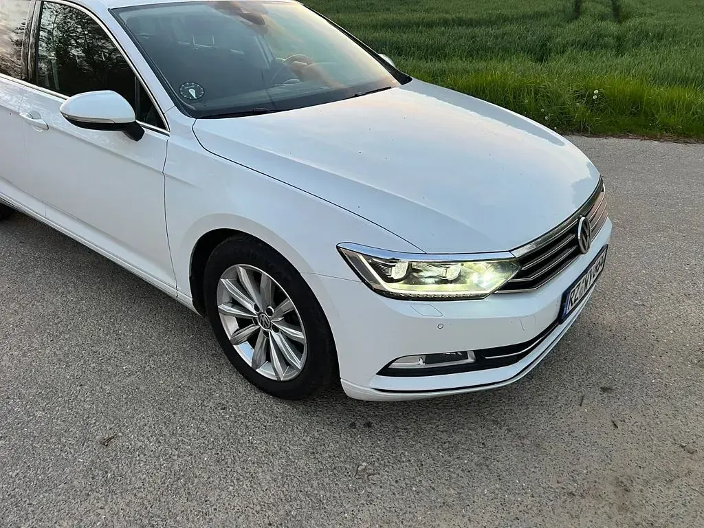 Używany VW Passat 190 KM (139 kW) 2016 Biały Kombi