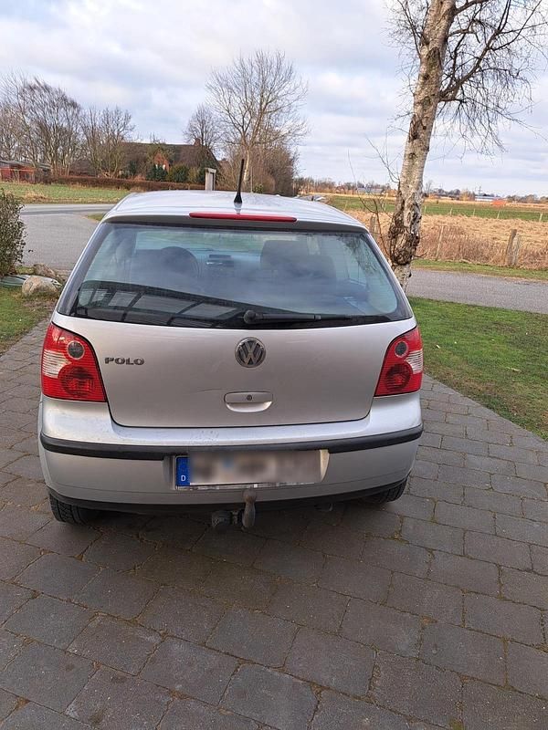 Gebraucht VW Polo 55 PS (40 kW) 2005 Silber Kleinwagen