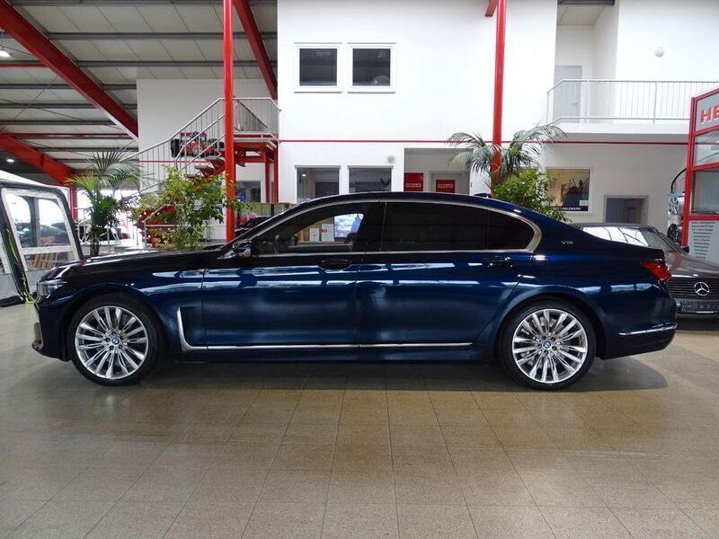 Gebraucht BMW M760 Executive 585 PS (430 kW) 2019 Tansanitblau ii metallic (metallic) Limousine