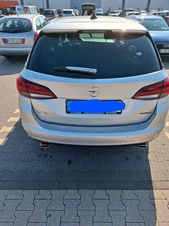Gebraucht Opel Astra Dynamic 200 PS (147 kW) 2016 Silber Kombi