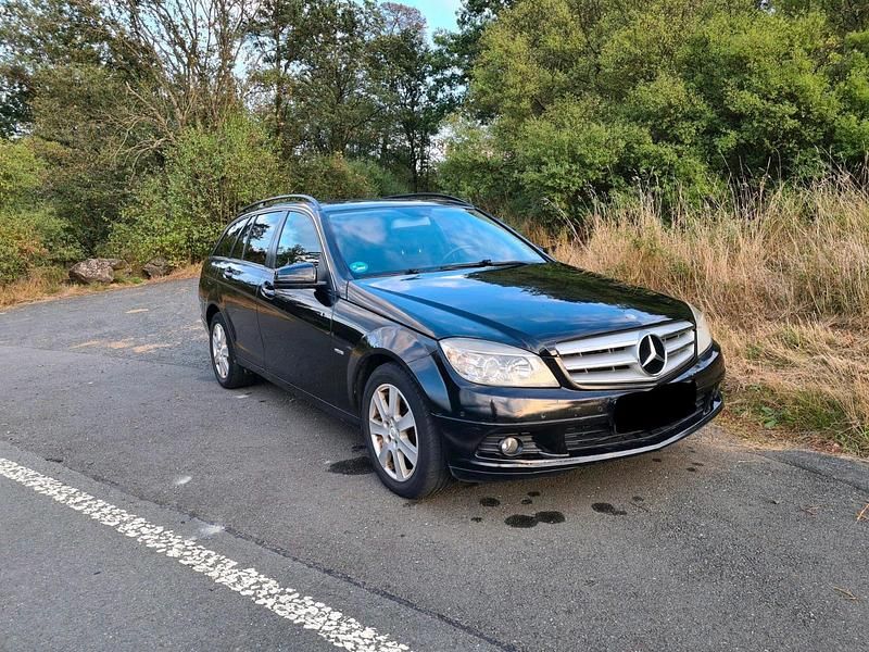 Schwarz Gebraucht 2010 Mercedes C220 Kombi | 2.600 € (Superpreis) - Bild 1/4