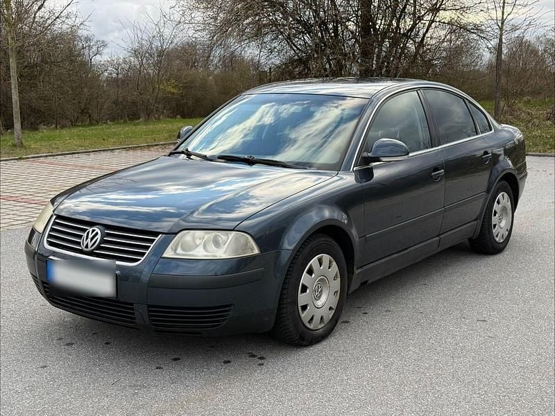 Gebraucht VW Passat 116 PS (85 kW) 2004 Blau Limousine