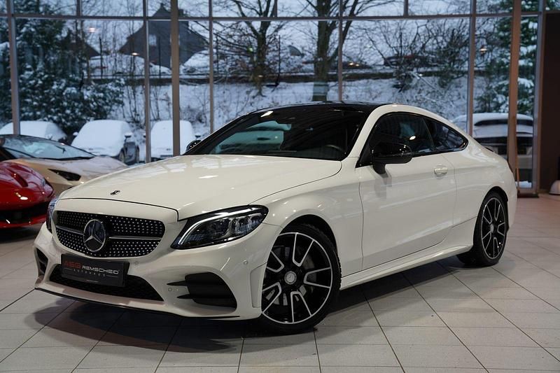 Gebraucht Mercedes C300 AMG line 259 PS (190 kW) 2019 Weiß Coupé