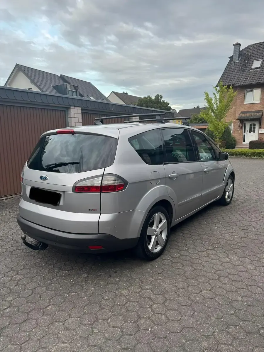 Gebraucht Ford S-MAX Titanium 131 PS (96 kW) 2006 Grau Van / Kleinbus