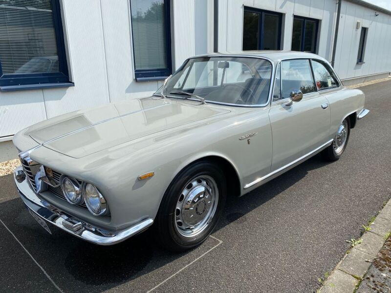 Grau Gebraucht 1961 Alfa Romeo 2000 Coupé | 39.999 € - Bild 1/4