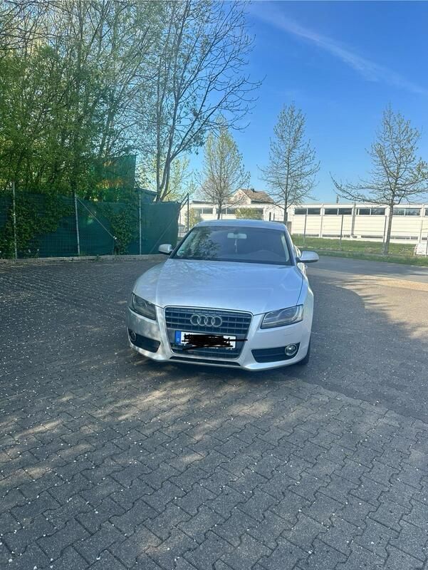Silber Gebraucht 2010 Audi A5 Coupé | 13.500 € - Bild 1/4