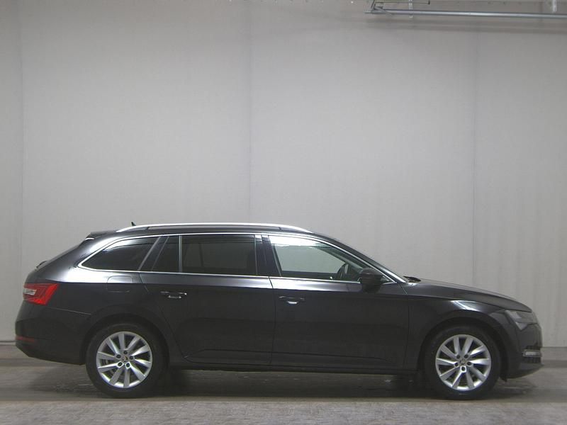 Schwarz Gebraucht 2021 Skoda Superb Style Kombi | 16.280 € (Guter Preis) - Bild 1/4