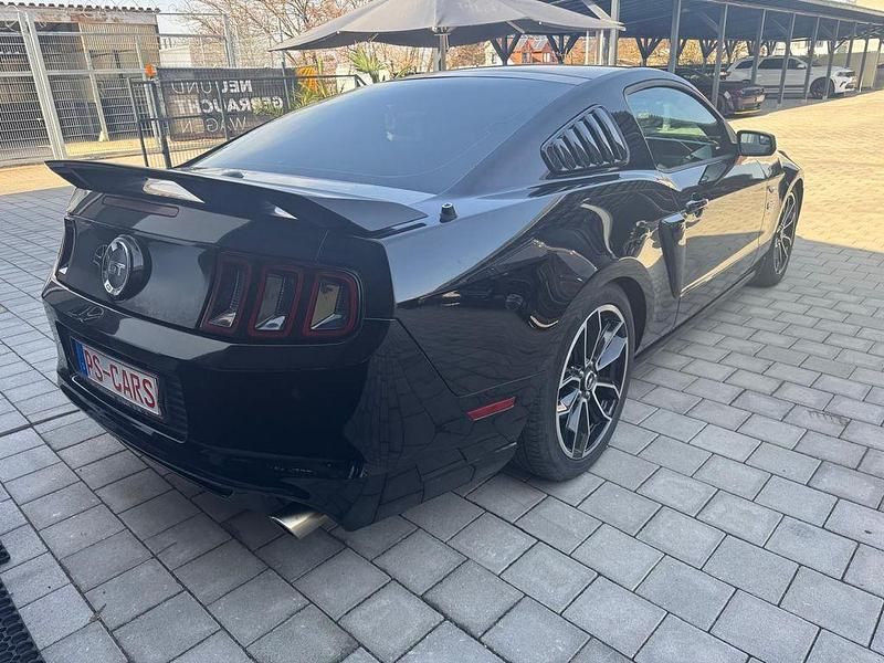Gebraucht Ford Mustang GT 417 PS (306 kW) 2013 Schwarz