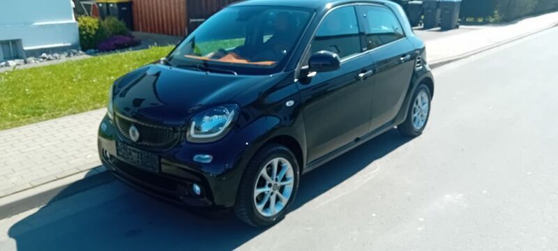 Gebraucht Smart ForFour Passion 90 PS (66 kW) 2015 Schwarz Kleinwagen