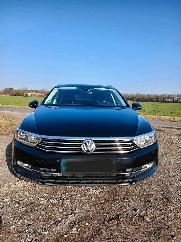 Gebraucht VW Passat 150 PS (110 kW) 2018 Schwarz Kombi