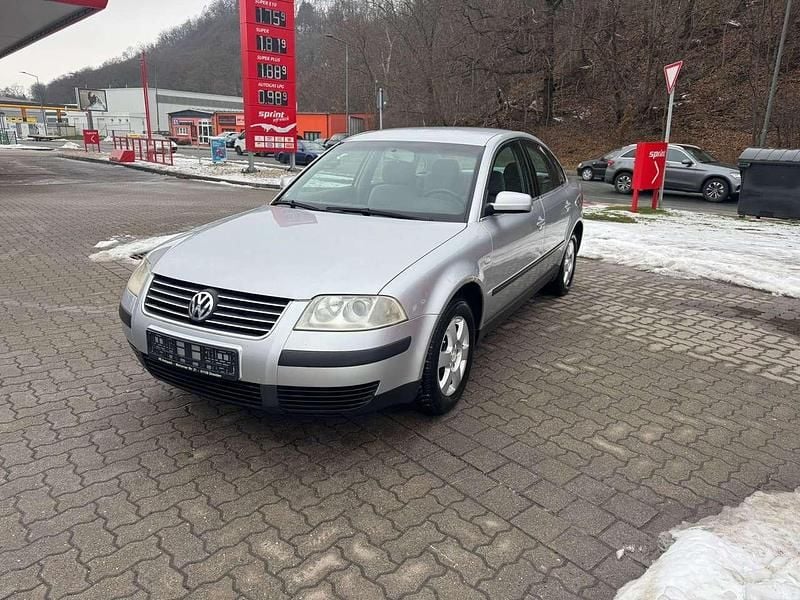 Gebraucht VW Passat 131 PS (96 kW) 2002 Silber Limousine