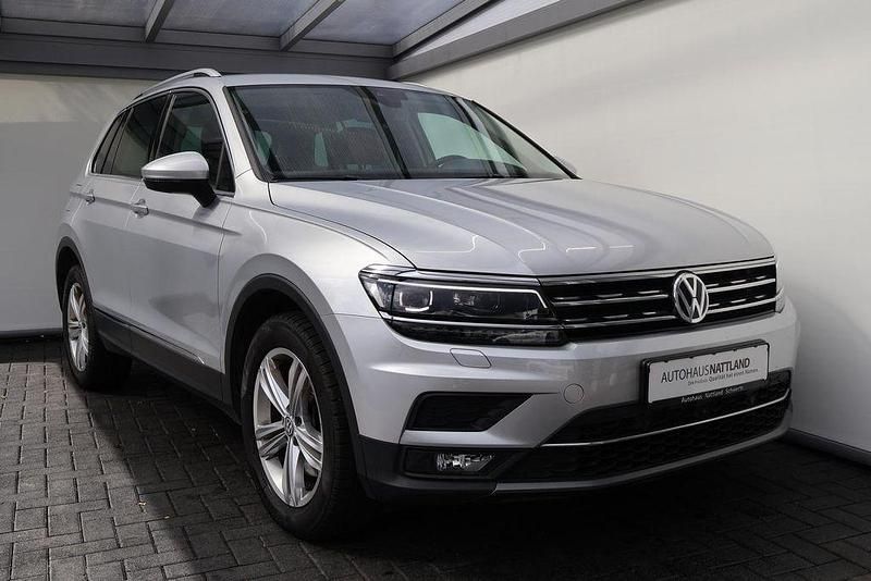 Gebraucht VW Tiguan Highline 239 PS (175 kW) 2020 Reflexsilber SUV