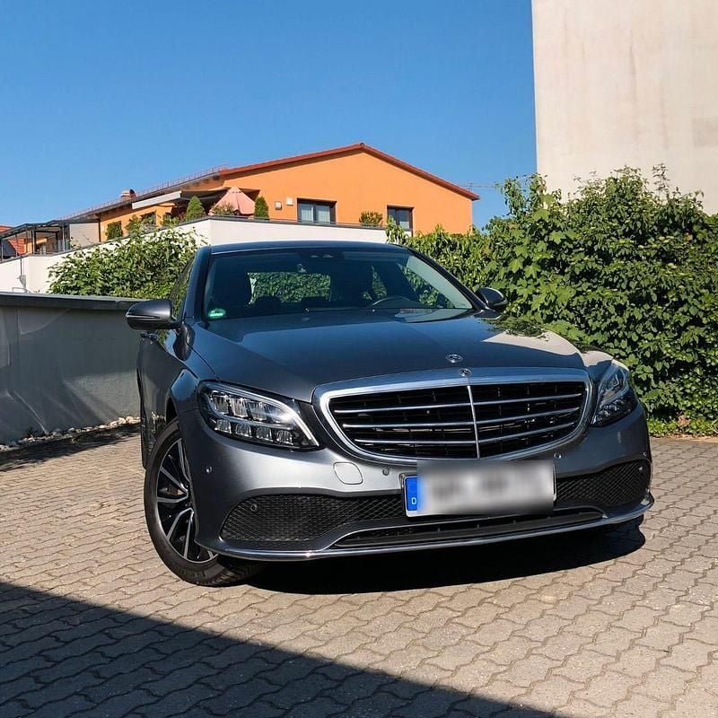 Grau Gebraucht 2020 Mercedes C180 Limousine | 22.999 € (Superpreis) - Bild 1/4
